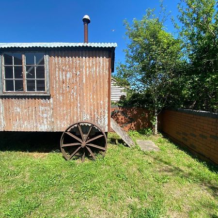 Artist'S Retreat - Old Signal Box - Private Sauna Bath Exterior photo