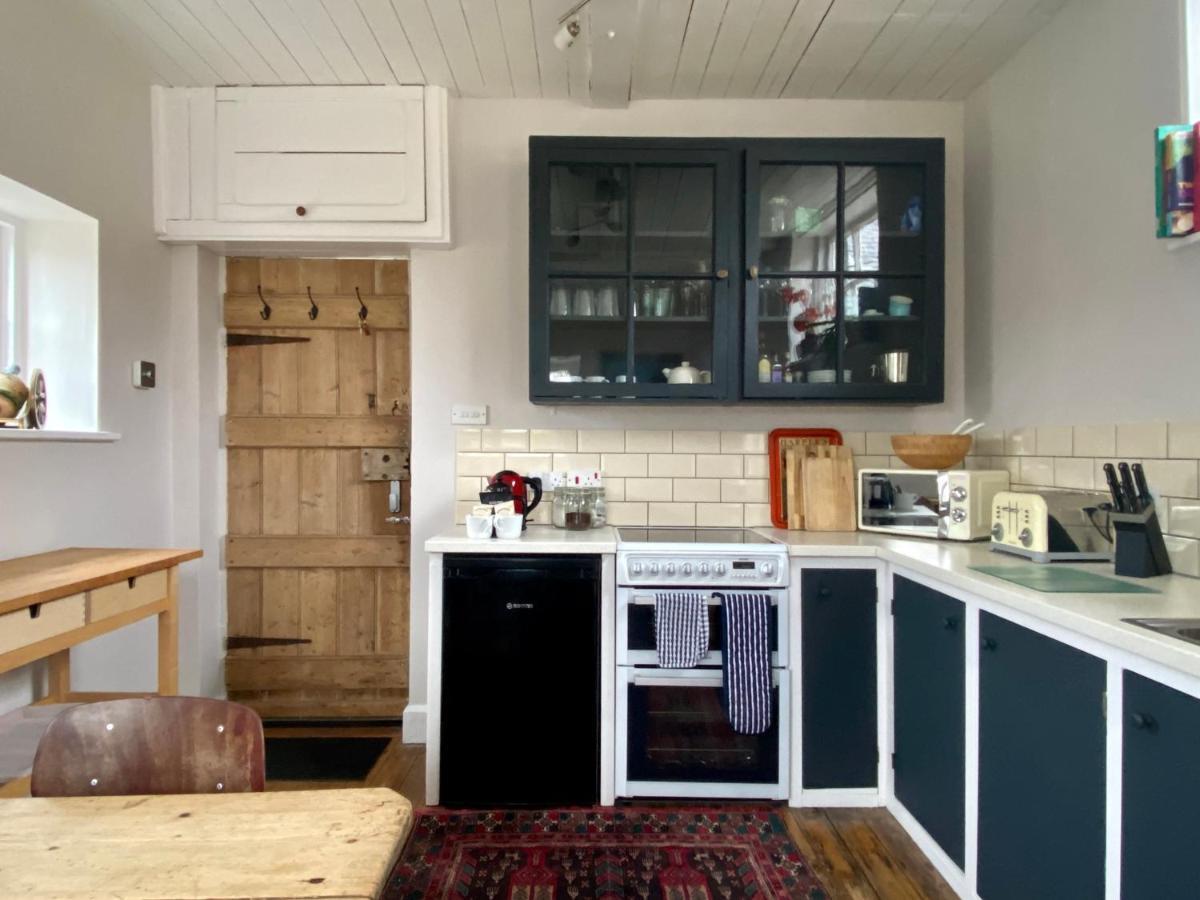 Artist'S Retreat - Old Signal Box - Private Sauna Bath Exterior photo